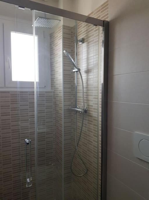 Casa Ellie - Casa Vacanze Con Giardino E Posto Auto Privati Grado Extérieur photo