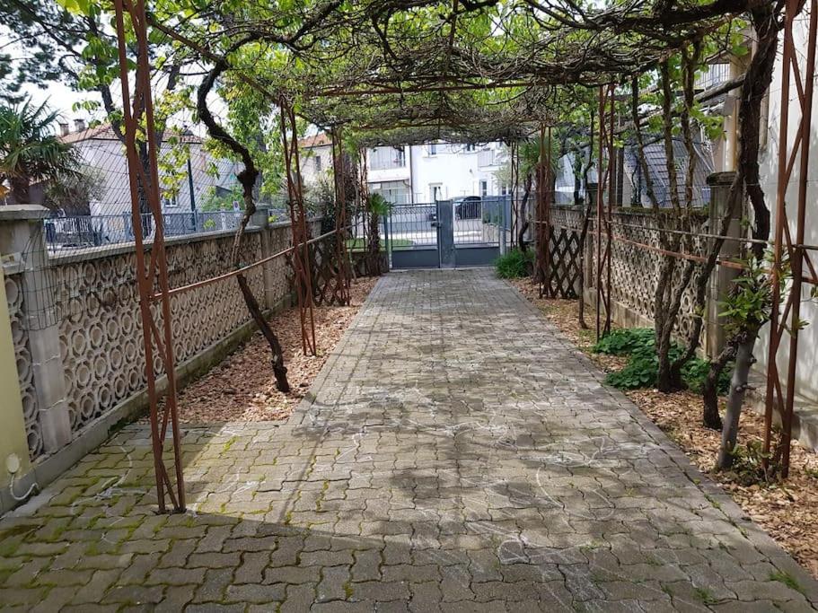 Casa Ellie - Casa Vacanze Con Giardino E Posto Auto Privati Grado Extérieur photo